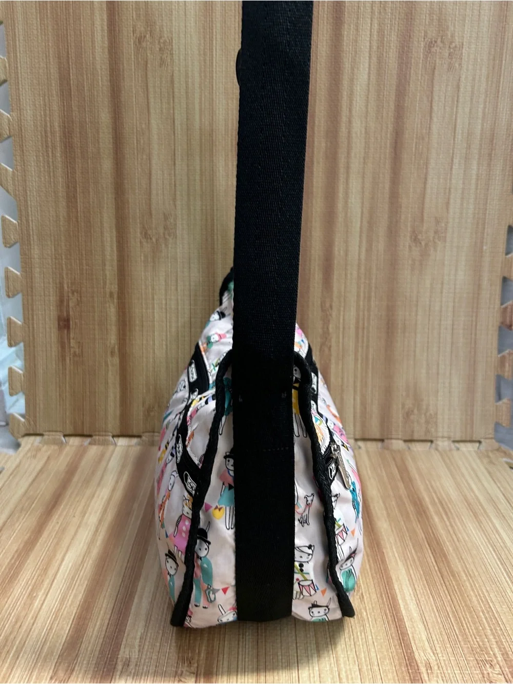 LeSportsac Fifi Lapin Vaudeville Crossbody Hobo Bag [Rare]